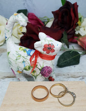 Load image into Gallery viewer, Decoupage Cat Ring Tidy - Quantock Inspiration