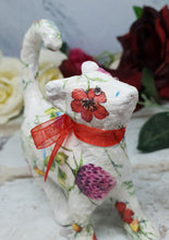 Load image into Gallery viewer, Decoupage Cat Ring Tidy - Quantock Inspiration