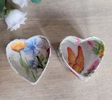 Load image into Gallery viewer, Two heart-shaped boxes with floral and butterfly designs on a wooden surface.