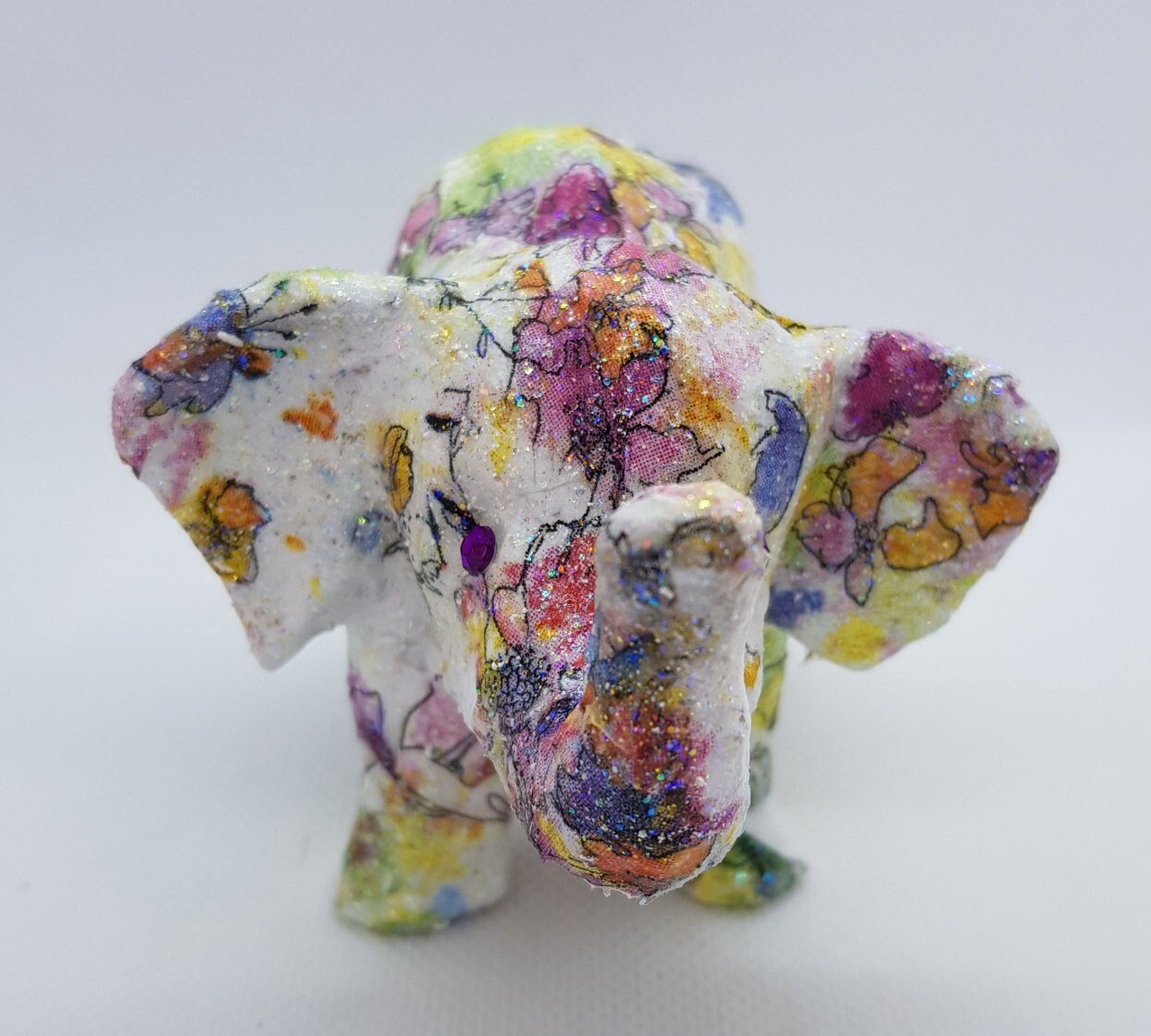 Decoupage Elephant Ring Display - Quantock Inspiration