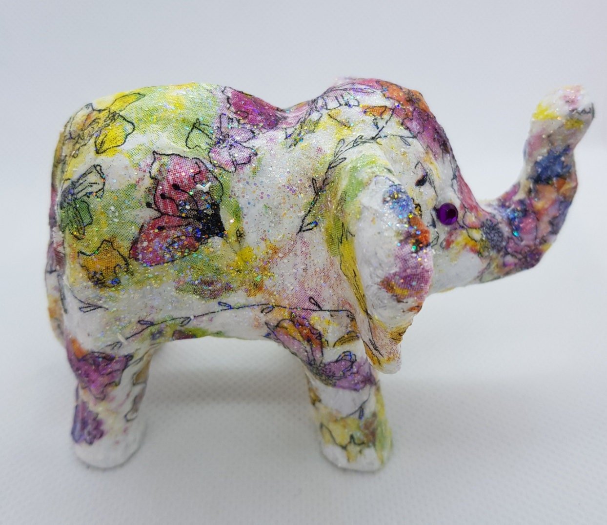 Decoupage Elephant Ring Display - Quantock Inspiration