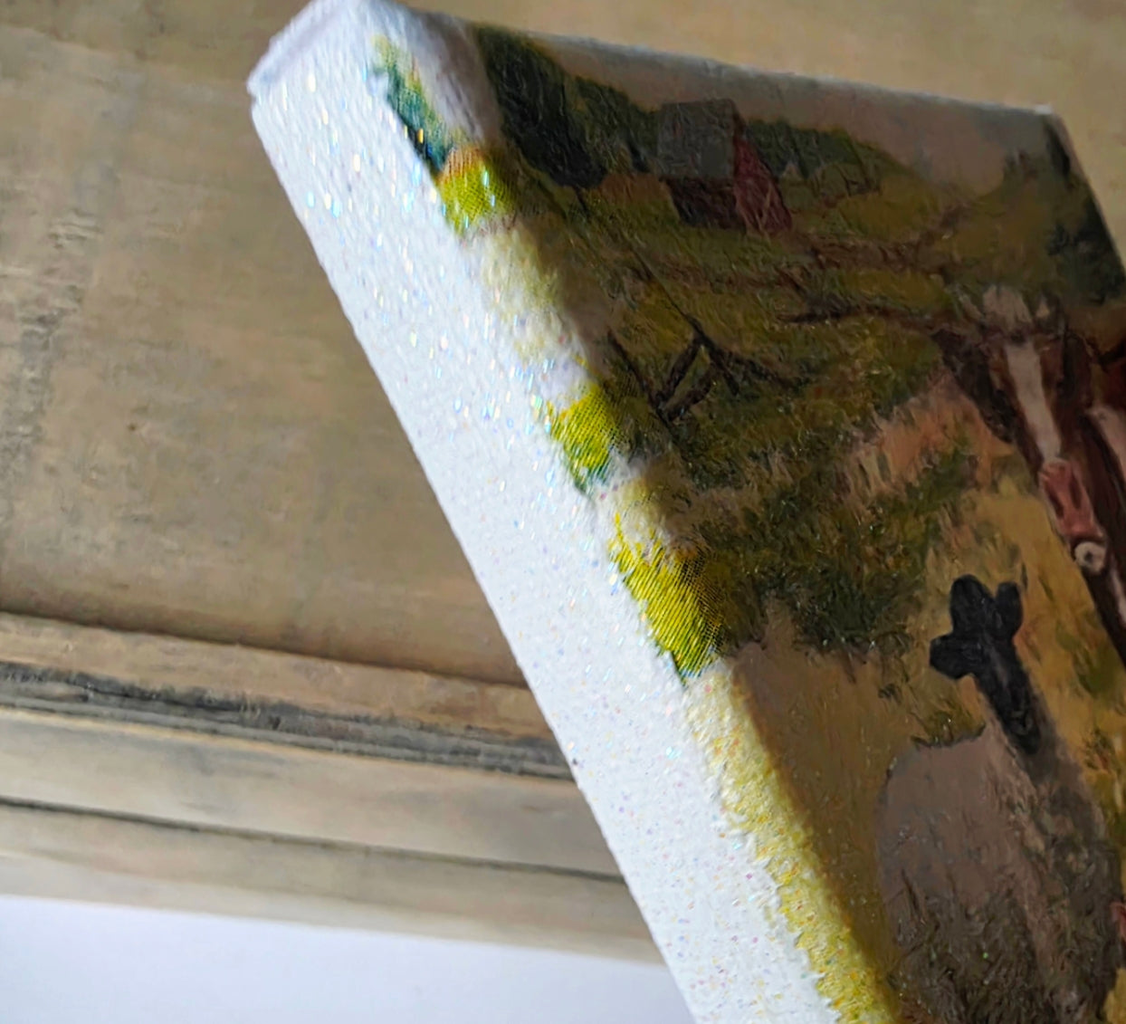 edging of a piece of stretched canvas