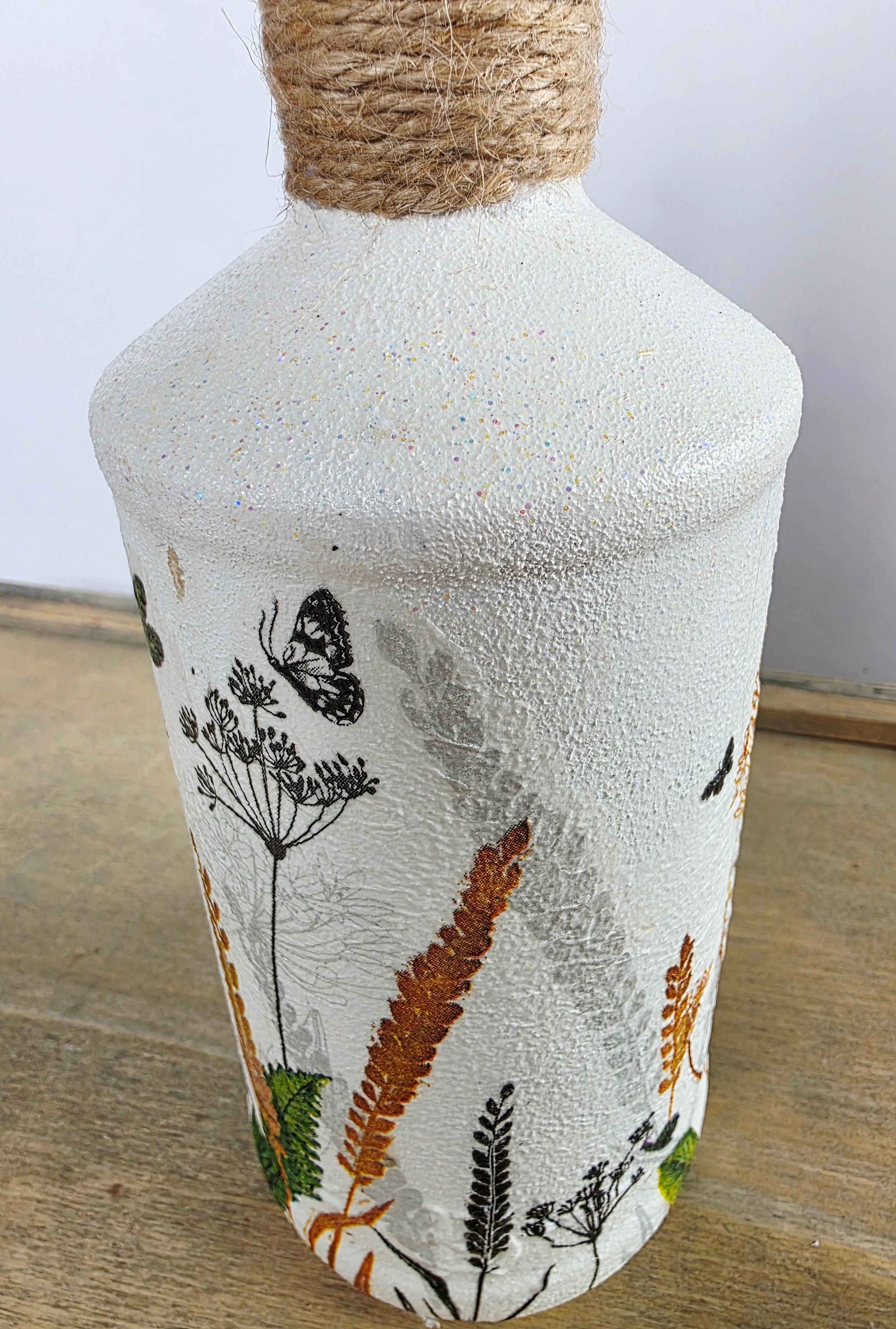 Wildflower Soap Dispenser | Recycled Glass Bathroom & Kitchen Accessory | Quantock Inspiration
