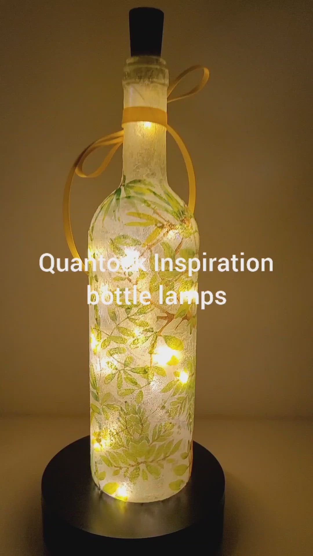 Rotating wine bottle with Giraffe detail. Yellow bow